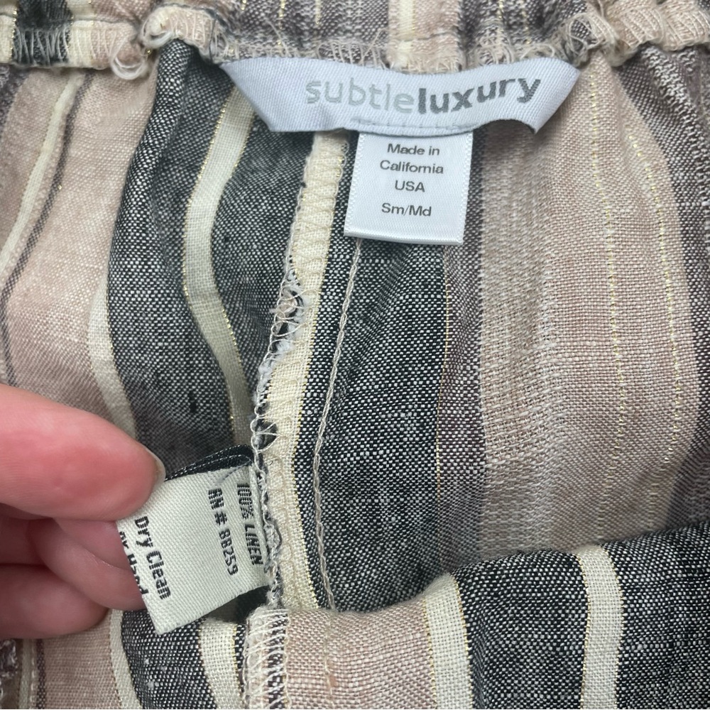 Subtle Luxury Linen Striped Shorts Neutral Beige Gray Sm/Md Made in USA - Picture 3 of 3